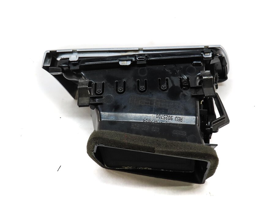 Thumbnail 3: 2013 AUDI S7 (C7) FRONT RIGHT PASSENGER DASH OUTER A/C HEATER AIR VENT (BLACK)