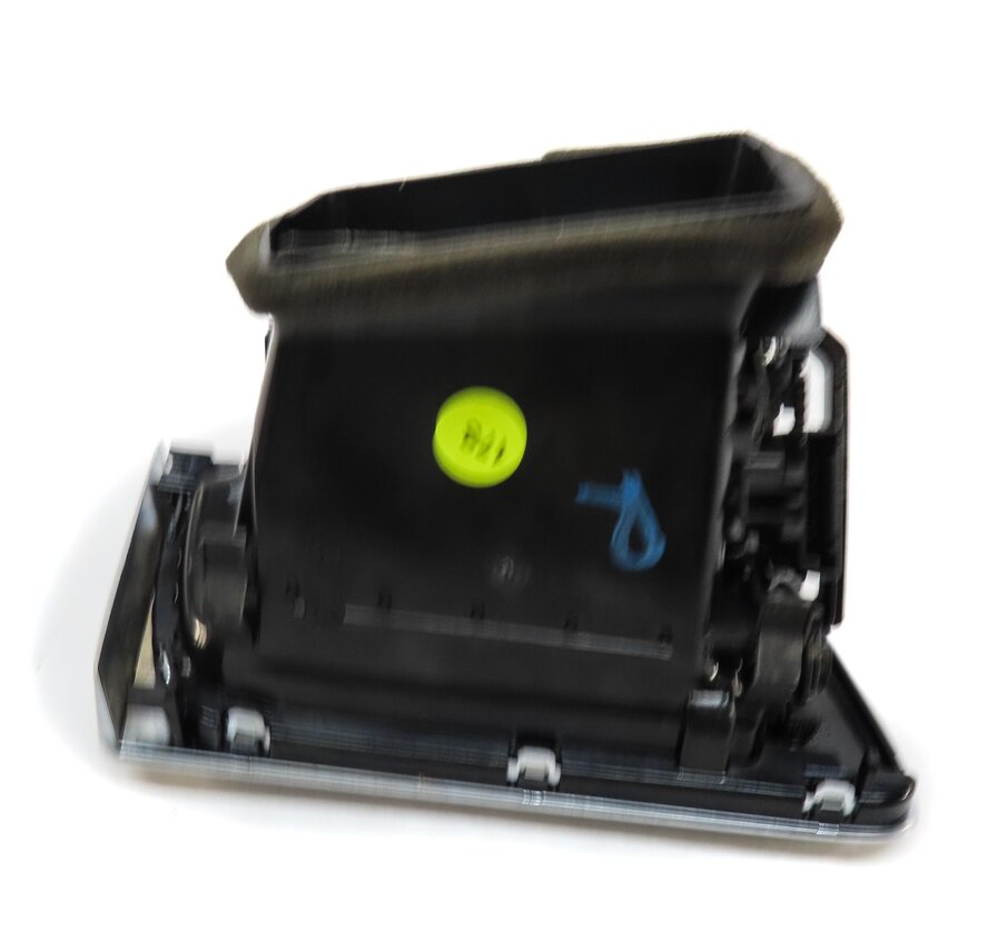 Thumbnail 4: 2013 AUDI S7 (C7) FRONT RIGHT PASSENGER DASH OUTER A/C HEATER AIR VENT (BLACK)