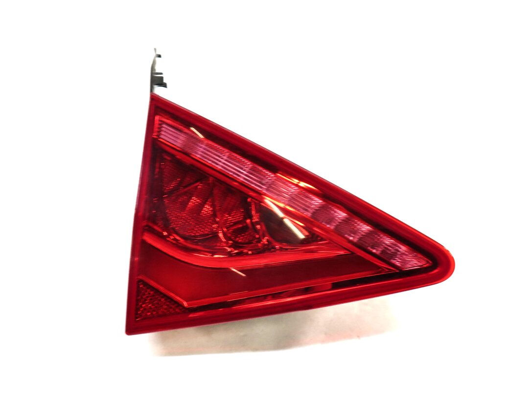 12-15 AUDI A7 S7 C7 4G8 REAR LEFT DRIVER INNER TRUNK TAILLIGHT LIGHT LAMP (LED)