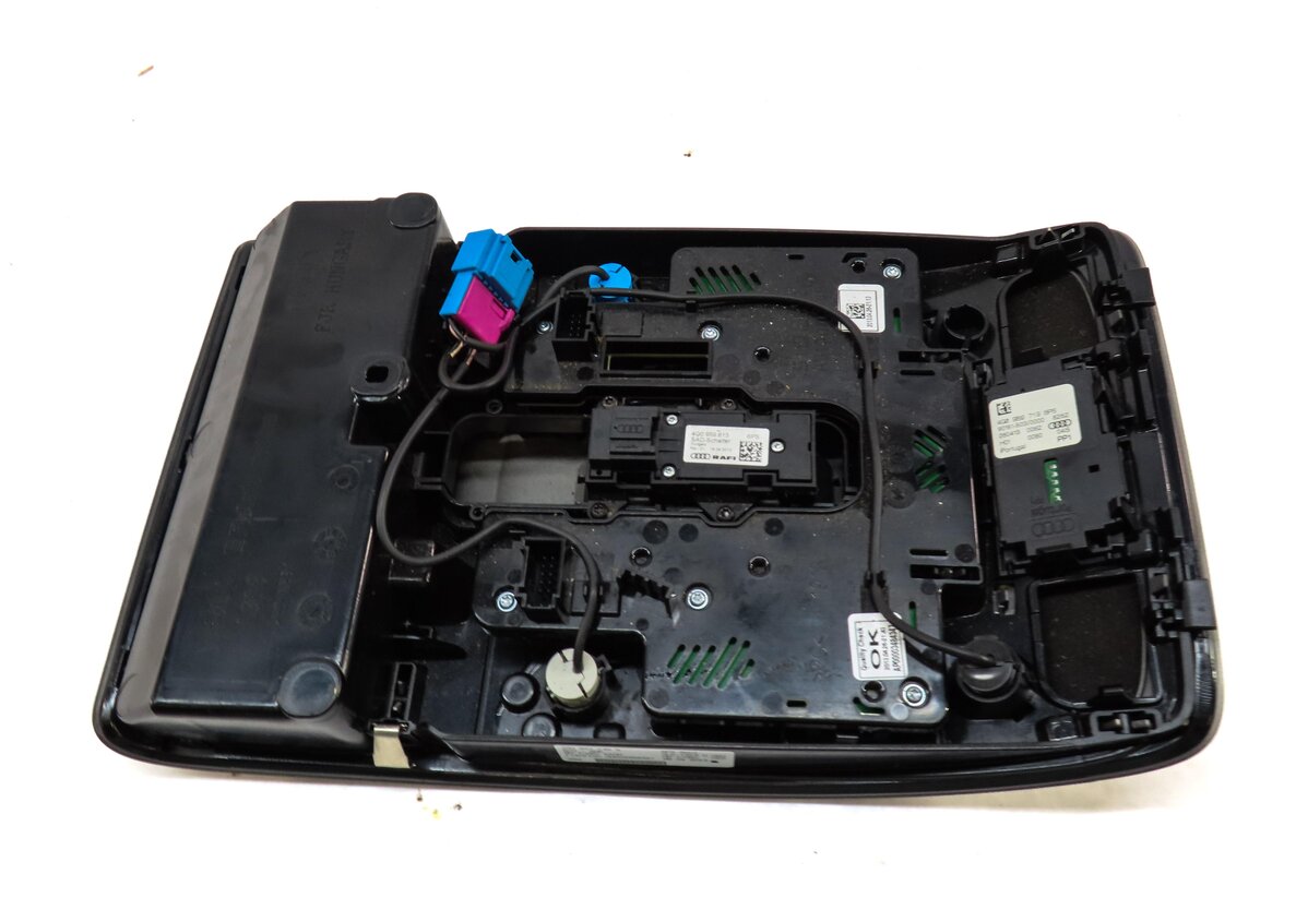 Thumbnail 6: 2013 AUDI S7 (C7) FRONT CENTER ROOF PRIMARY DOME LIGHT w/ SWITCHES (BLACK)