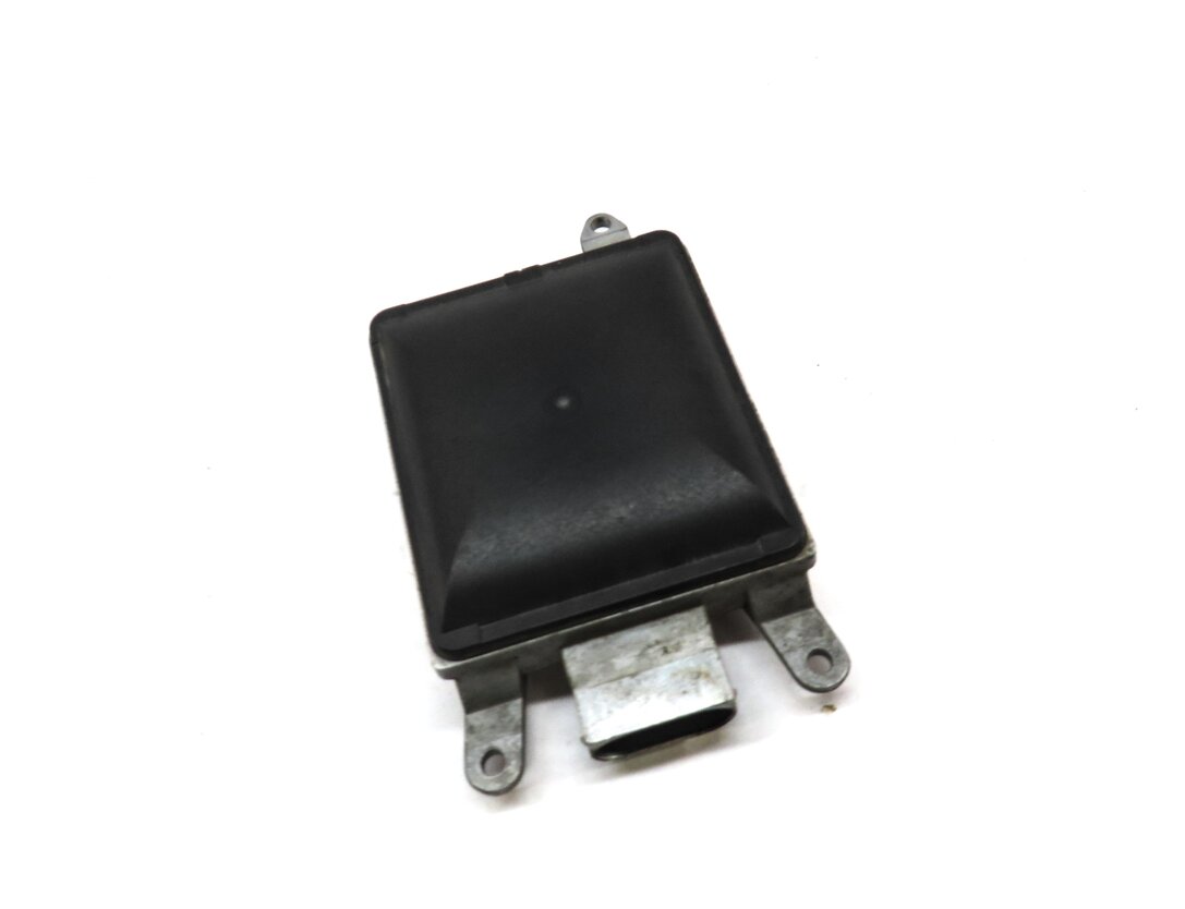 2012-2015 AUDI A7 S7 RS7 (C7 4G8) BLIND SPOT ALERT CONTROL MODULE (MASTER)