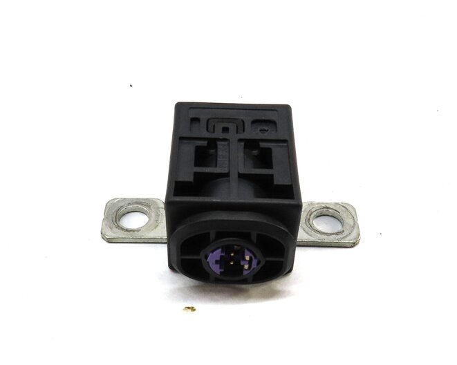 Thumbnail 2: 2013 AUDI S7 (C7) BATTERY OVERLOAD PROTECTION SWITCH 4F0915519