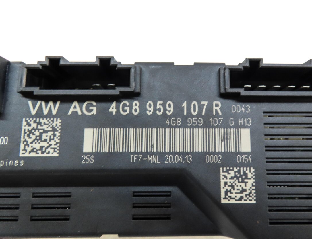 Thumbnail 4: 2013 AUDI S7 (C7) TRUNK HATCH TAILGATE LIFT OPEN CLOSE CONTROL MODULE 4G8959107R