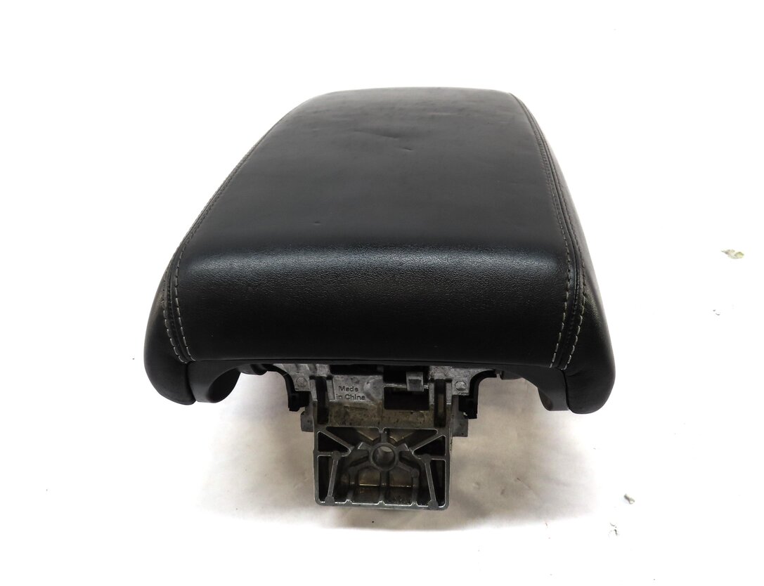 Thumbnail 4: 11-17 AUDI A6 S6 A7 S7 RS7 (C7 4G8) FRONT CENTER CONSOLE ARM REST LID (BLACK)
