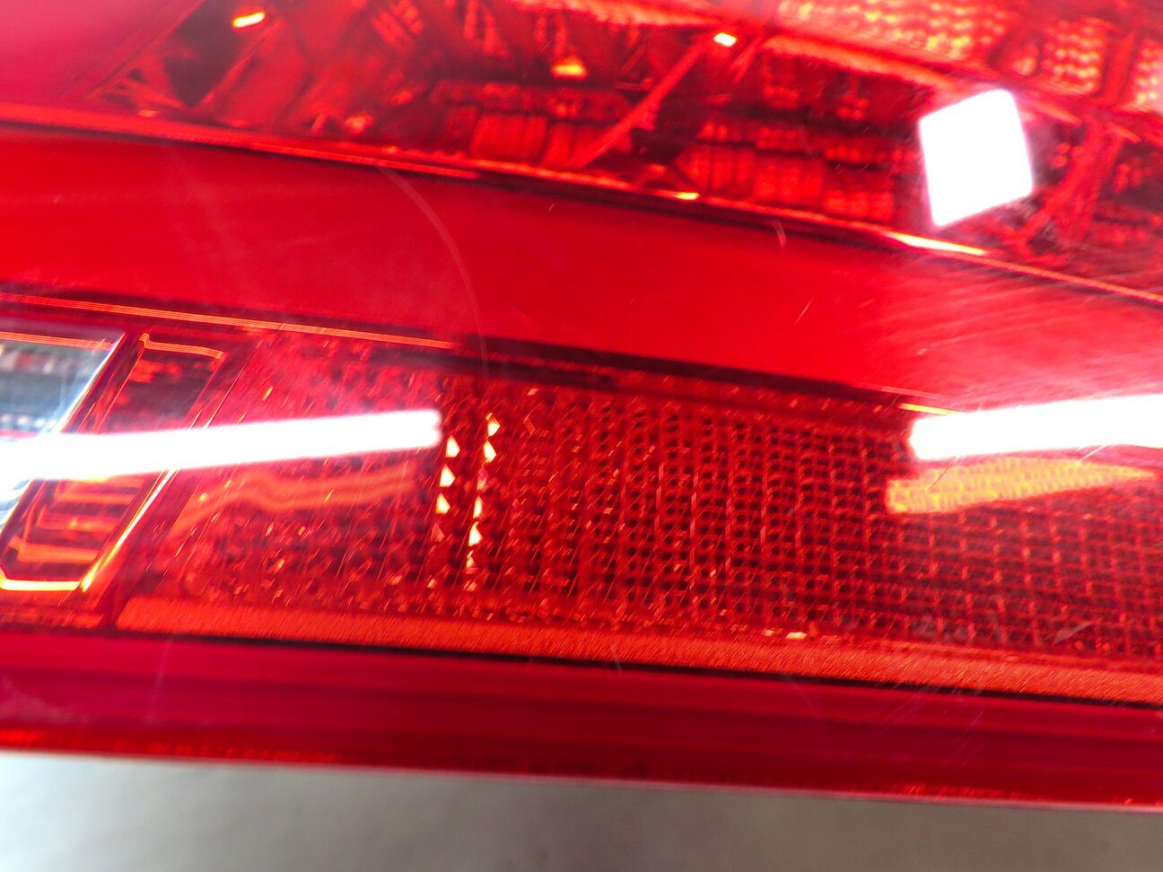 Thumbnail 11: 2012-2015 AUDI A7 S7 (C7 4G8) REAR RIGHT OUTER TAILLIGHT BRAKE LIGHT LAMP (LED)