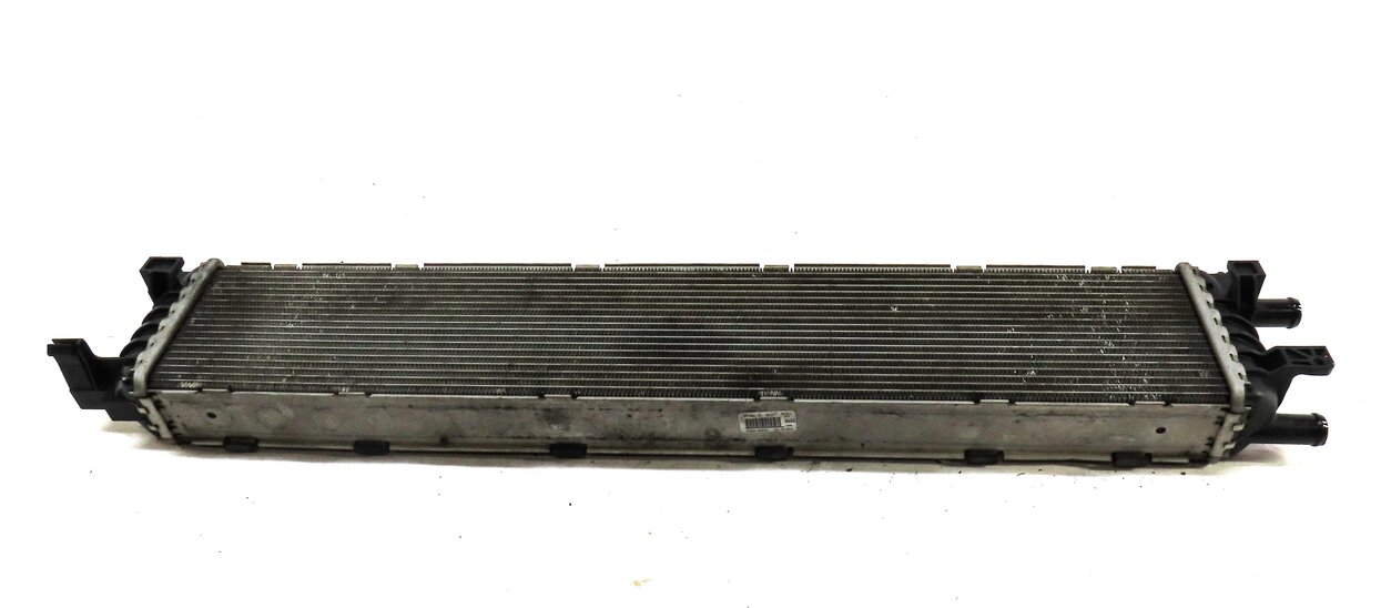 13-18 AUDI S6 S7 (C7) 4.0L AUTO ENGINE WATER COOLANT AUXILIARY CENTER RADIATOR
