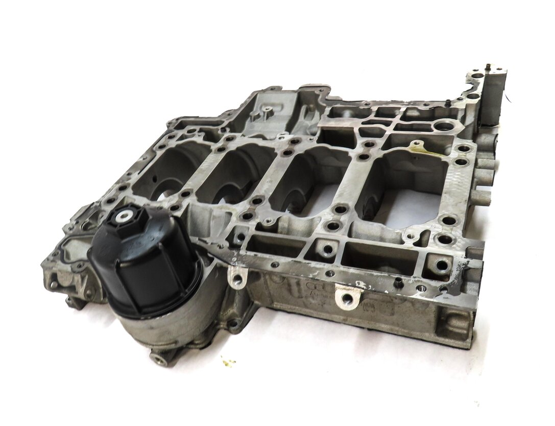 Thumbnail 3: 2013-2016 AUDI S6 S7 (16 A8) C7 4.0L LOWER ENGINE CRANKSHAFT CRANK SHAFT HOUSING