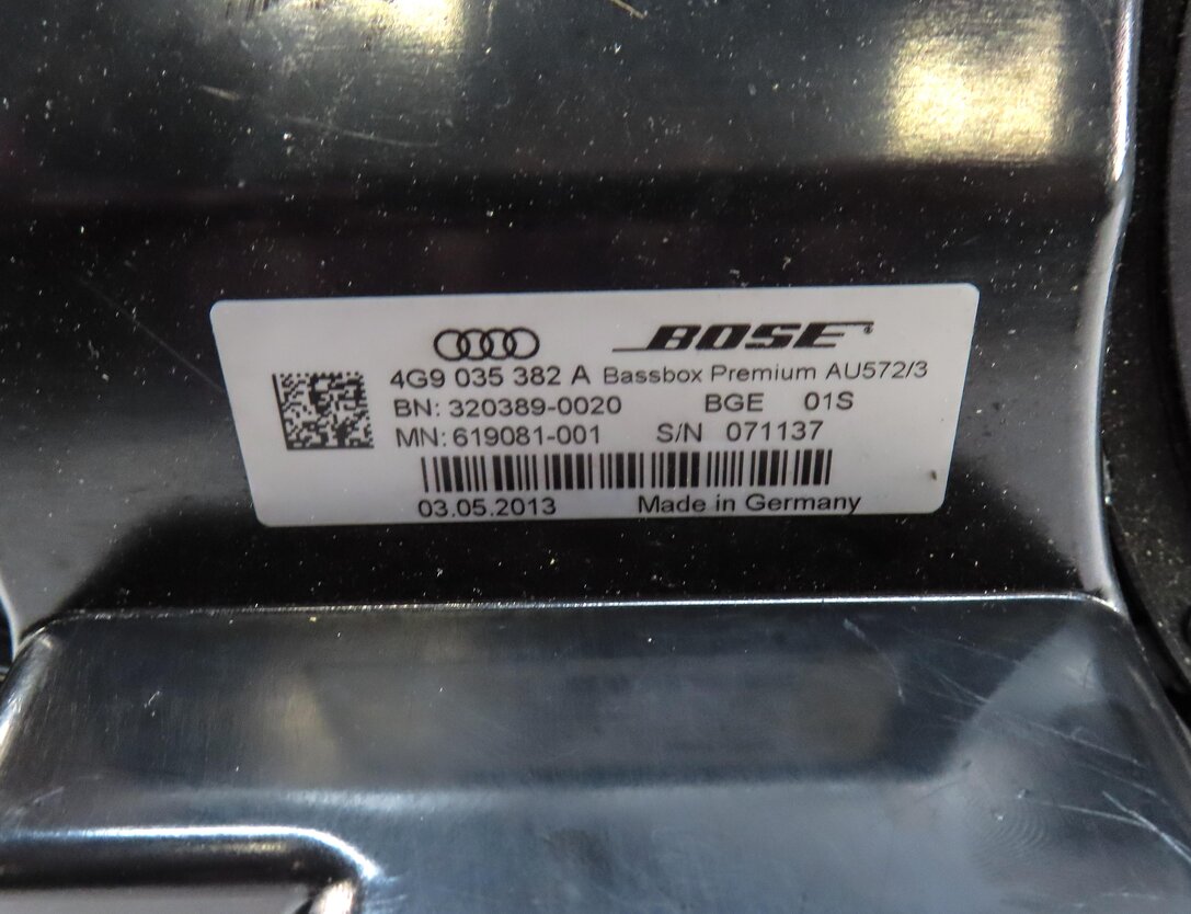 Thumbnail 4: 2013 AUDI S7 (C7) RADIO REAR TRUNK BOSE SUBWOOFER SUB WOOFER SPEAKER w/ BOX