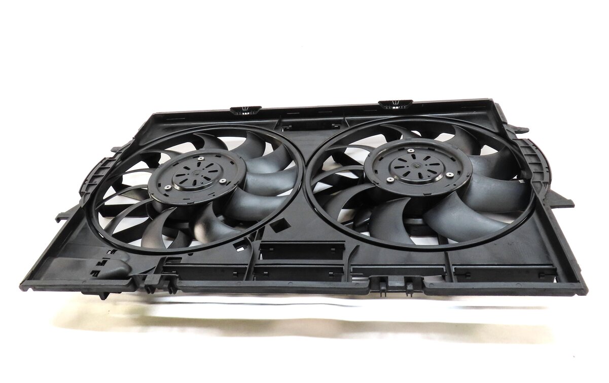 Thumbnail 2: 2011-2014 AUDI A8 (D4 4H) 4.2L / 6.3L ENGINE - RADIATOR COOLING FAN & SHROUD