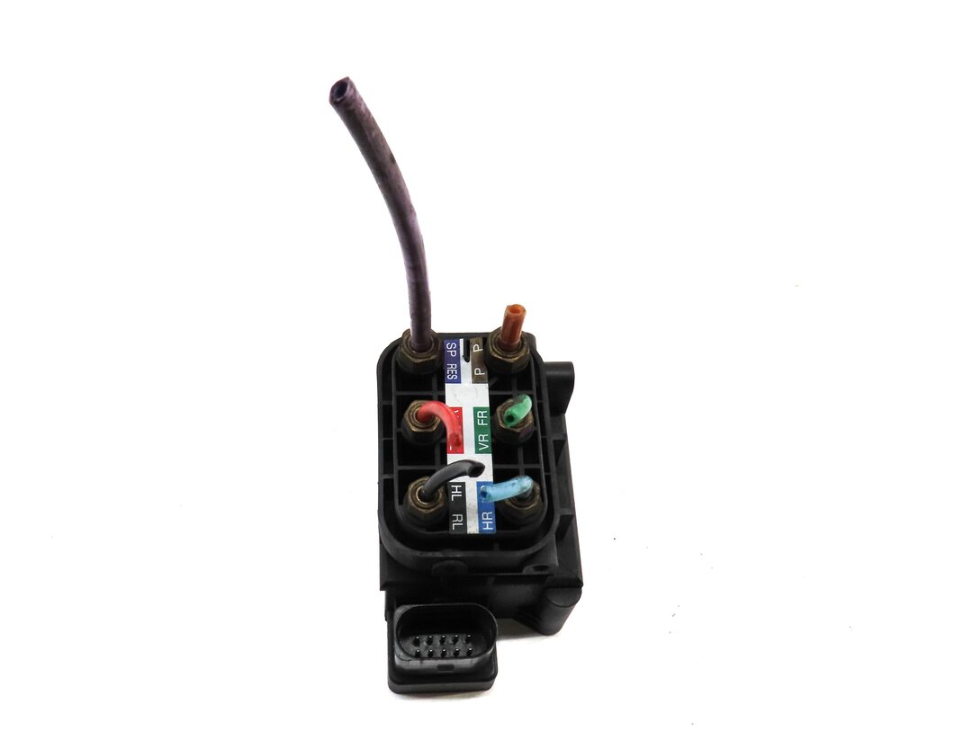 Thumbnail 3: 2011 AUDI A8 (D4 4H) AIR SUSPENSION TRANSFER RELIEF VALVE BLOCK 4H0616013