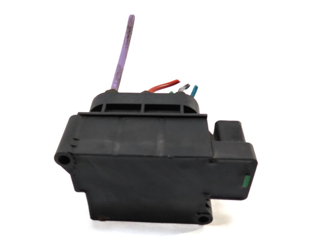 Thumbnail 4: 2011 AUDI A8 (D4 4H) AIR SUSPENSION TRANSFER RELIEF VALVE BLOCK 4H0616013