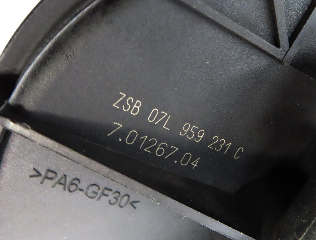 Thumbnail 6: 2011 AUDI A8 (D4 4H) 4.2L CDRA ENGINE SECONDARY AIR INJECTION SMOG PUMP