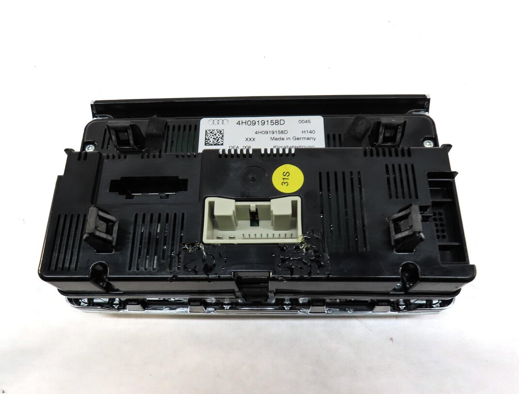Thumbnail 5: 2011-2014 AUDI A8 S8 (D4 4H) REAR HEATER A/C TEMPERATURE CLIMATE CONTROL PANEL