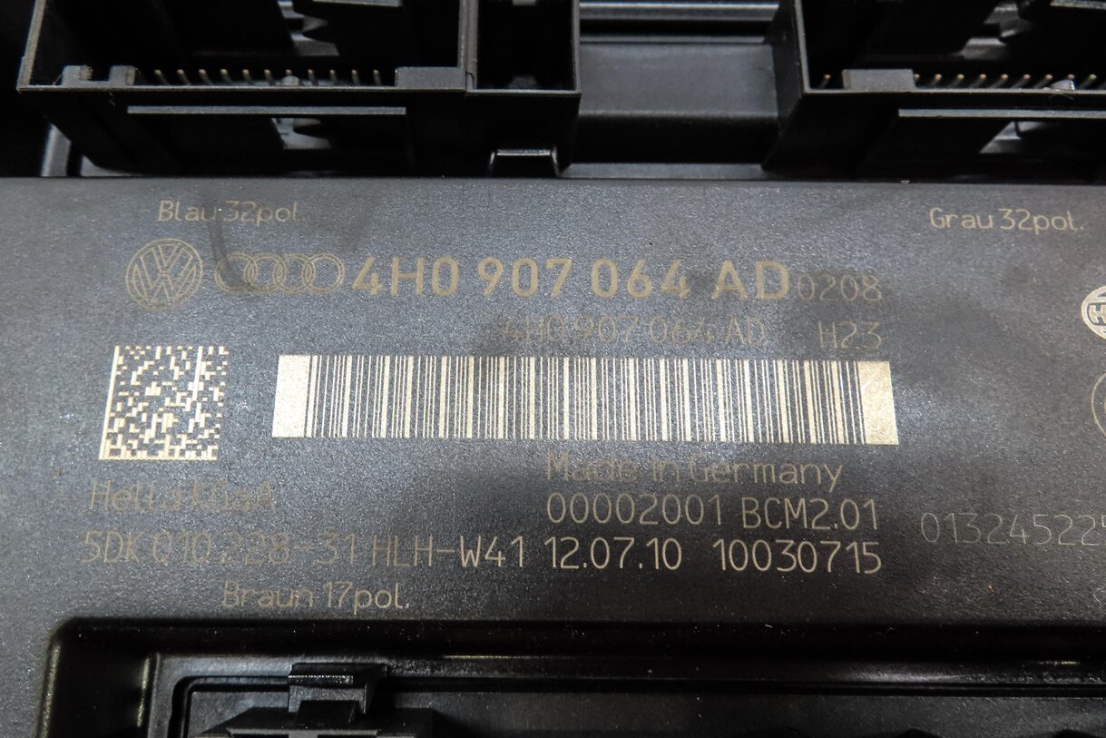 Thumbnail 12: 11-12 AUDI A8 D4 4H SPEEDOMETER ADAPTIVE NIGHT 4.2L ENGINE BODY MODULE KEY SET
