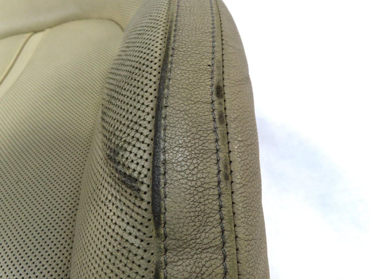 Thumbnail 9: 2011 AUDI A8 (D4 4H) FRONT LEFT UPPER HEATED VENTED MASSAGE SEAT CUSHION (BEIGE)