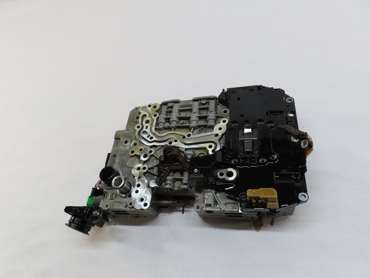 Thumbnail 2: 2011 AUDI A8 (D4 4H) 4.2L - MNX / MXR 8 SPEED AUTOMATIC TRANSMISSION VALVE BODY