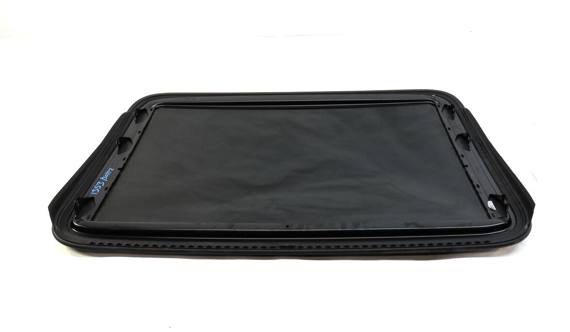 Thumbnail 4: 2017-2020 AUDI A4 (B9 8W) SUNROOF GLASS SUN ROOF GLASS WINDOW