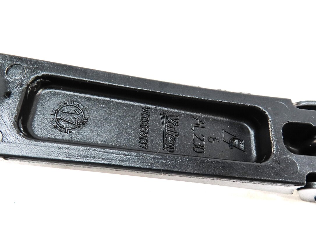 Thumbnail 7: 2017-2022 AUDI A4 A5 S4 S5 RS5 (B9 8W 8WS F5) FRONT WINDSHILED WIPER ARM SET