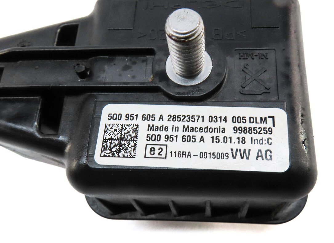 Thumbnail 4: 2018 AUDI A4 (B9 8W) ANTI-THEFT ALARM SIREN HORN 5Q0951605A
