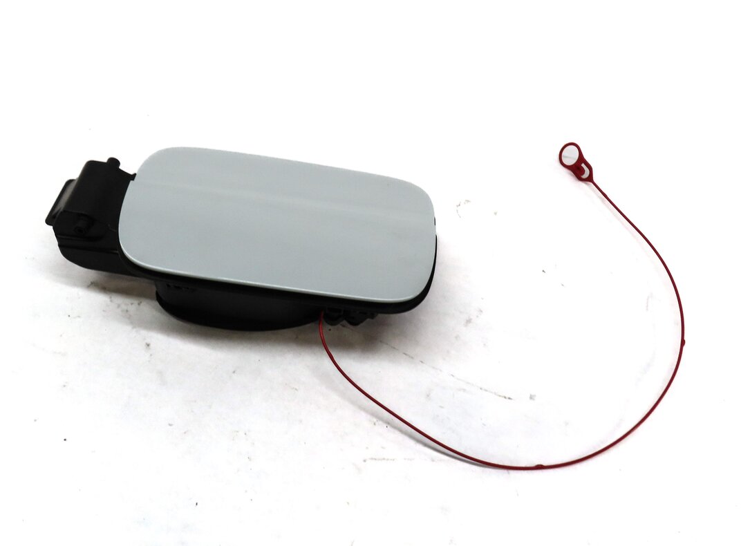 Thumbnail 1: 17-23 AUDI A4 S4 ALLROAD (B9 8W) FUEL TANK DOOR LID COVER TRIM & HOUSING (WHITE)