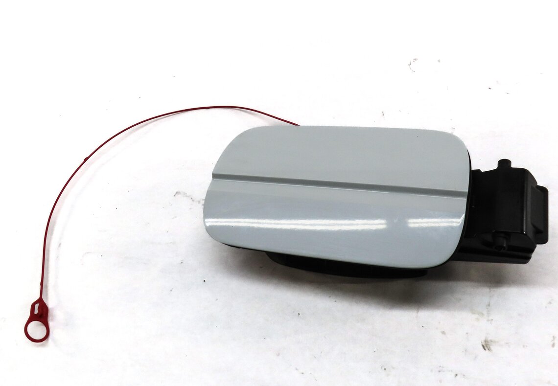 Thumbnail 3: 17-23 AUDI A4 S4 ALLROAD (B9 8W) FUEL TANK DOOR LID COVER TRIM & HOUSING (WHITE)