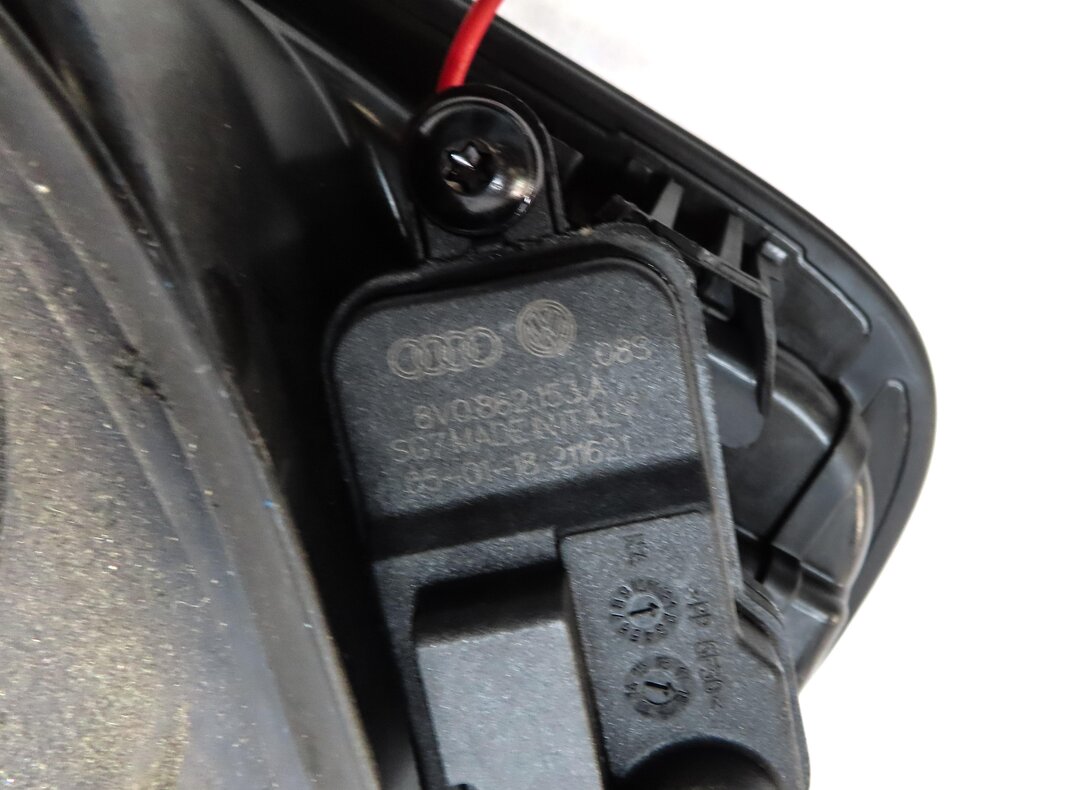 Thumbnail 6: 17-23 AUDI A4 S4 ALLROAD (B9 8W) FUEL TANK DOOR LID COVER TRIM & HOUSING (WHITE)