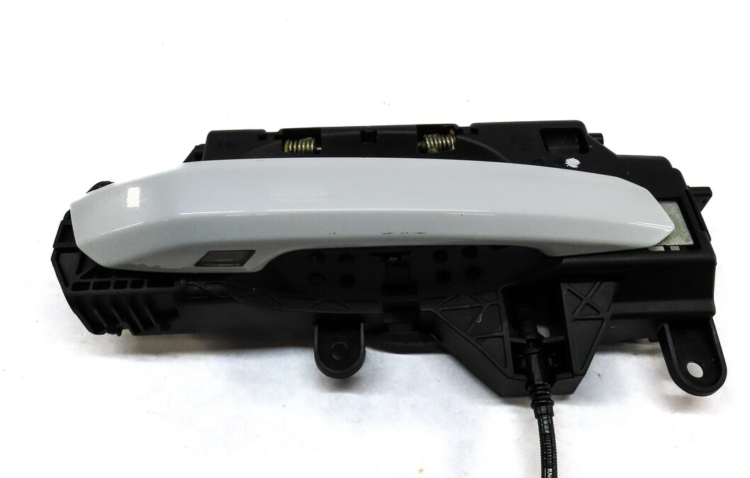 Thumbnail 3: 2017-2021 AUDI ALLROAD A4 A5 S5 (B9 8W F5) RIGHT REAR DOOR HANDLE (WHITE)