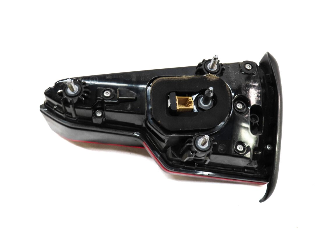 Thumbnail 5: 2017-2019 AUDI A4 (B9 8W) LEFT DRIVER REAR INNER TRUNK LED TAILLIGHT LIGHT LAMP