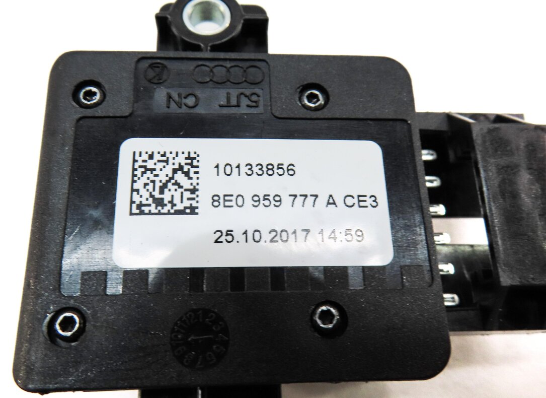 Thumbnail 5: 2018 AUDI A4 (B9 8W) FRONT LEFT DRIVER SEAT ADJUST ADJUSTMENT SWITCH (BEIGE)