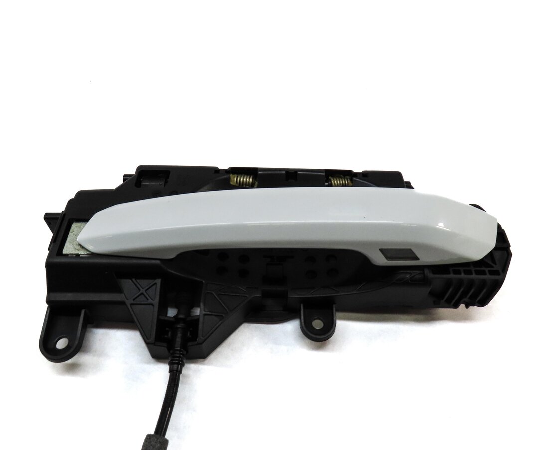 Thumbnail 3: 2017-2021 AUDI ALLROAD A4 A5 S5 (B9 8W F5) LEFT REAR DOOR HANDLE (WHITE)