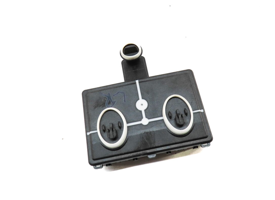 Thumbnail 1: 2018 AUDI A4 (B9 8W) REAR LEFT DOOR CONTROL MODULE 4M0959795H