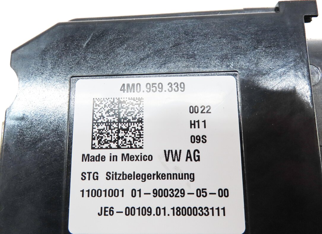 Thumbnail 4: 2018 AUDI A4 (B9 8W) FRONT RIGHT PASSENGER SEAT OCCUPANCY SENSOR MODULE