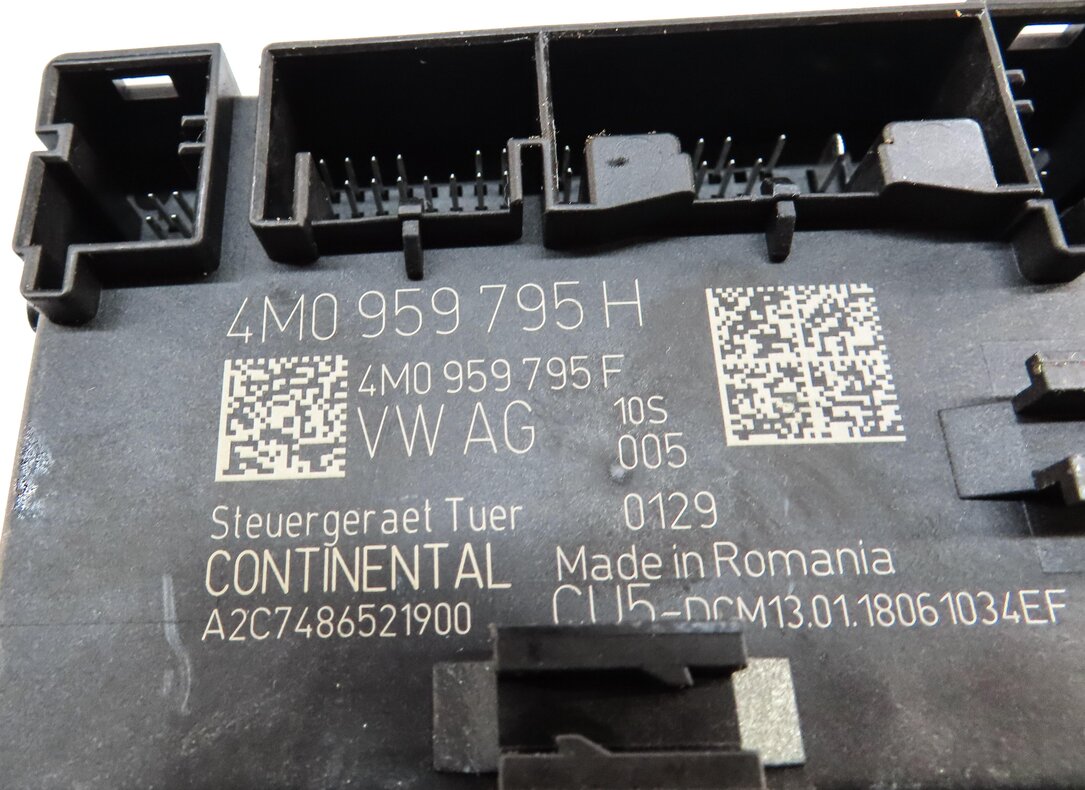 Thumbnail 4: 2018 AUDI A4 (B9 8W) REAR RIGHT DOOR CONTROL MODULE 4M0959759H