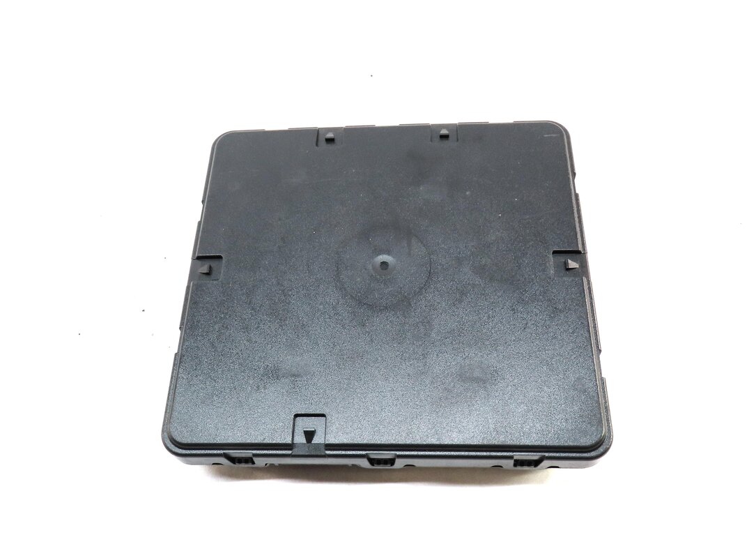 Thumbnail 2: 2018 AUDI A4 (B9 8W) BODY COMPUTER CONTROL MODULE (BCM 2) 8W0907064EC