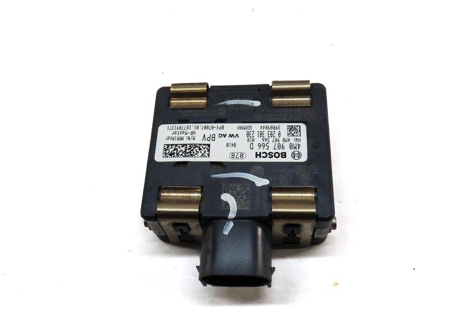 Thumbnail 3: 2018 AUDI A4 (B9 8W) BLIND SPOT ALERT SENSOR MODULE (MASTER) 4M0907566D