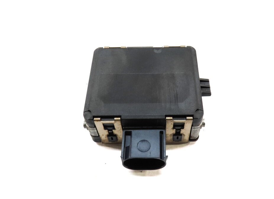 Thumbnail 3: 2018 AUDI A4 (B9 8W) BLIND SPOT ALERT SENSOR MODULE (SLAVE) 4M0907590D