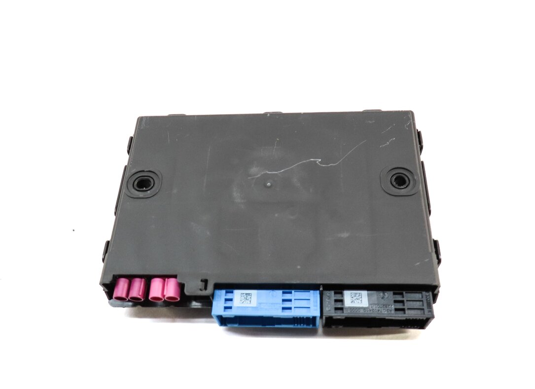 Thumbnail 2: 2018 AUDI A4 (B9 8W) GATEWAY INTERFACE CONTROL MODULE COMPUTER 8W6907468F