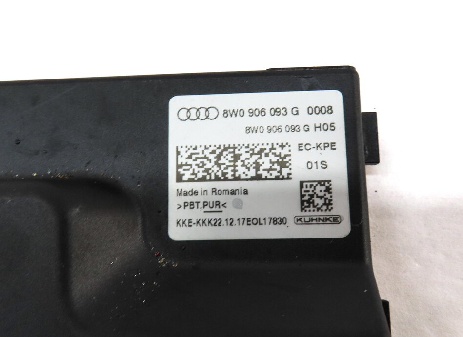 Thumbnail 4: 2018 AUDI A4 (B9 8W) 2.0L TURBO CYMC ENGINE FUEL PUMP CONTROL MODULE 8W0906093G
