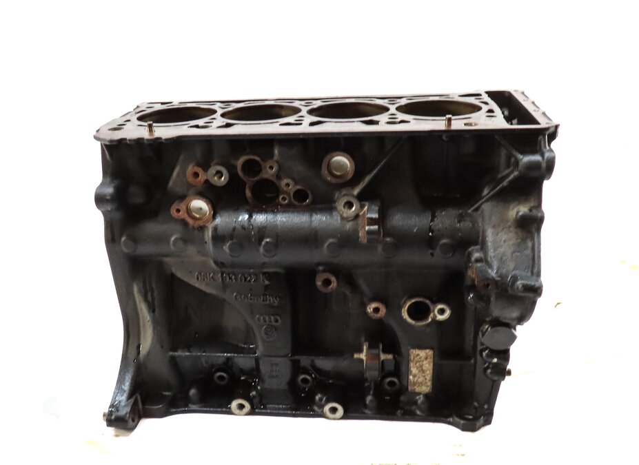 2018 AUDI A4 (B9 8W) 2.0L TURBO CYMC 4 CYLINDER ENGINE BARE BLOCK 06K13023N