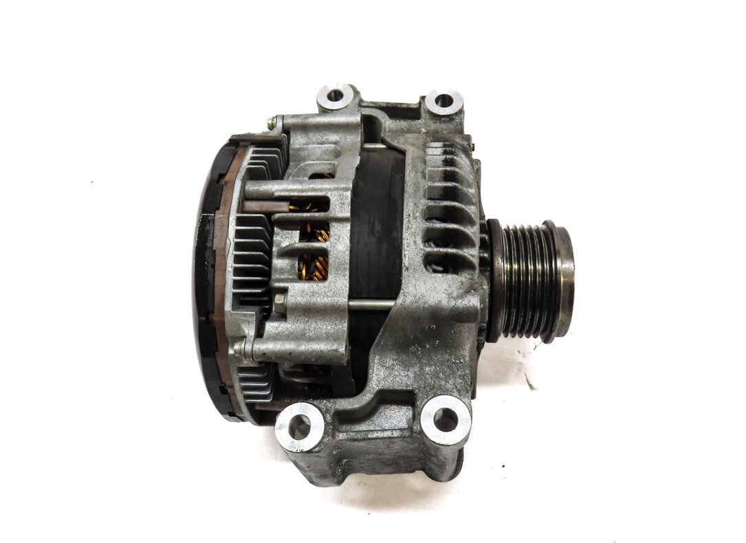 Thumbnail 4: 2017-2020 AUDI A4 / ALLROAD B9 8W 2.0L TURBO ALTERNATOR POWER GENERATOR 150 AMP