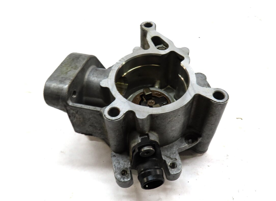 Thumbnail 2: 17-23 AUDI A3 A4 A5 A6 Q3 Q5 Q7 (9V C7 8U B8 4M FY) 2.0L TURBO BRAKE VACUUM PUMP