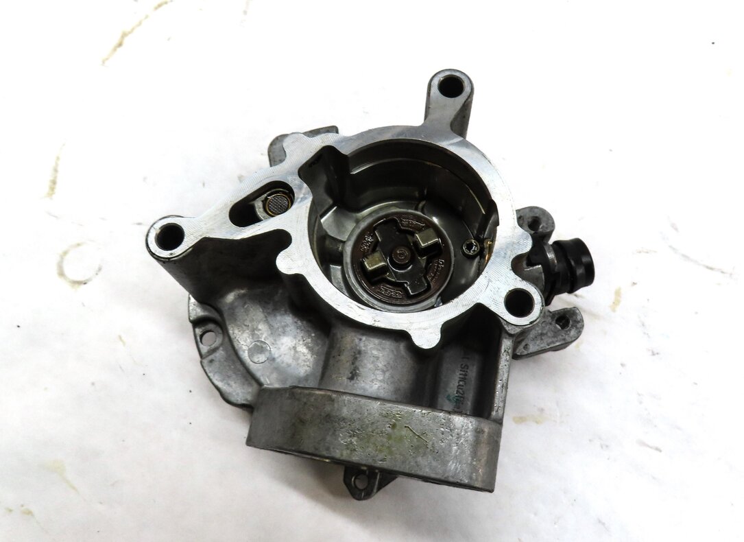Thumbnail 4: 17-23 AUDI A3 A4 A5 A6 Q3 Q5 Q7 (9V C7 8U B8 4M FY) 2.0L TURBO BRAKE VACUUM PUMP
