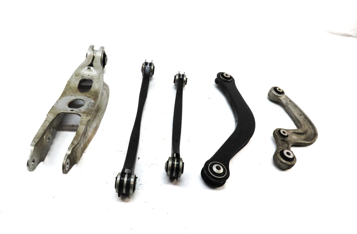 Thumbnail 2: 2017-2019 AUDI A4 ALLROAD B9 8W RIGHT PASSENGER REAR UPPER LOWER CONTROL ARM SET