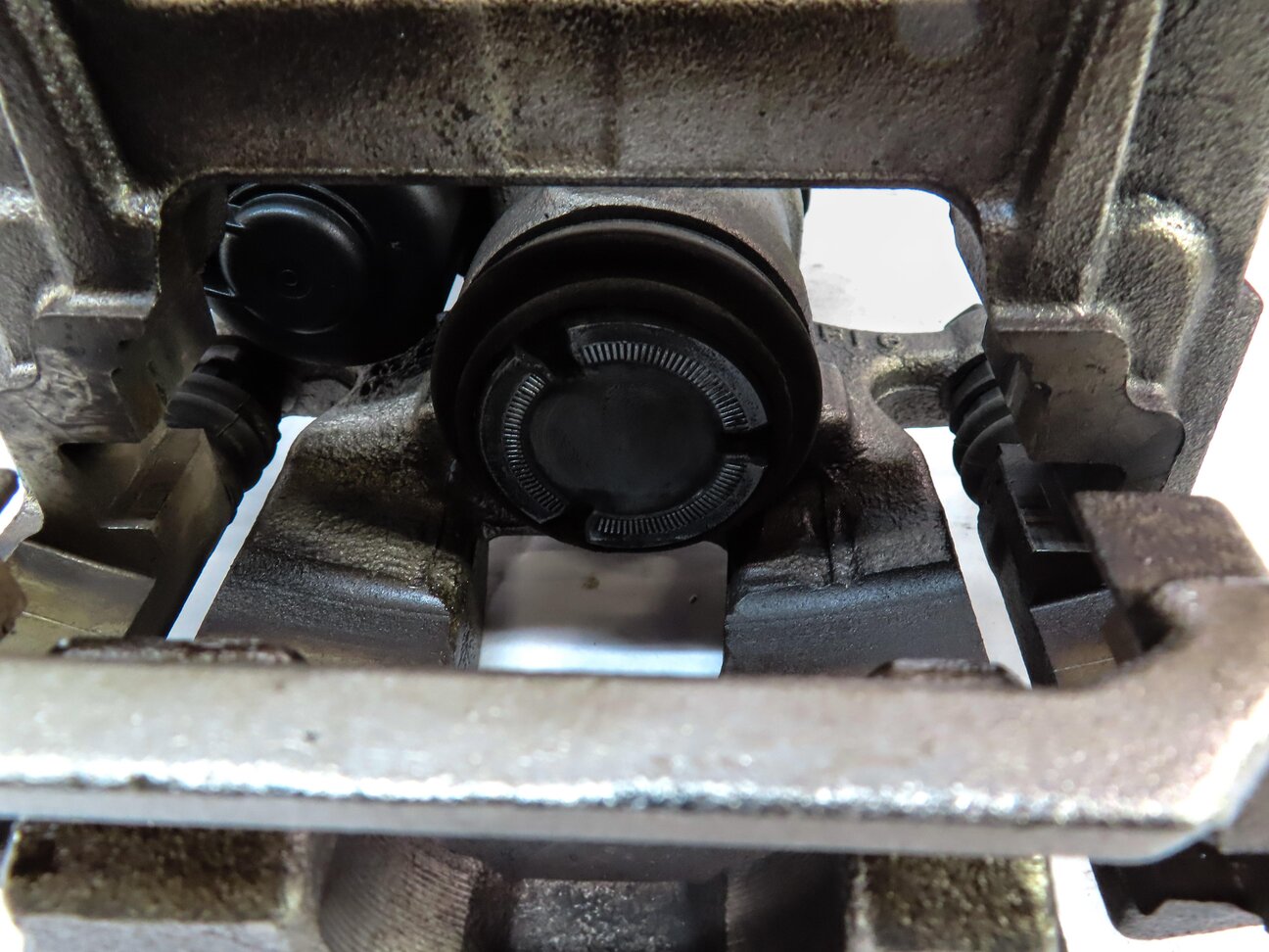 Thumbnail 6: 2017-2019 AUDI A4 A5 (B9 8W 8W6 F5) LEFT DRIVER REAR BRAKE CALIPER w/ ACTUATOR