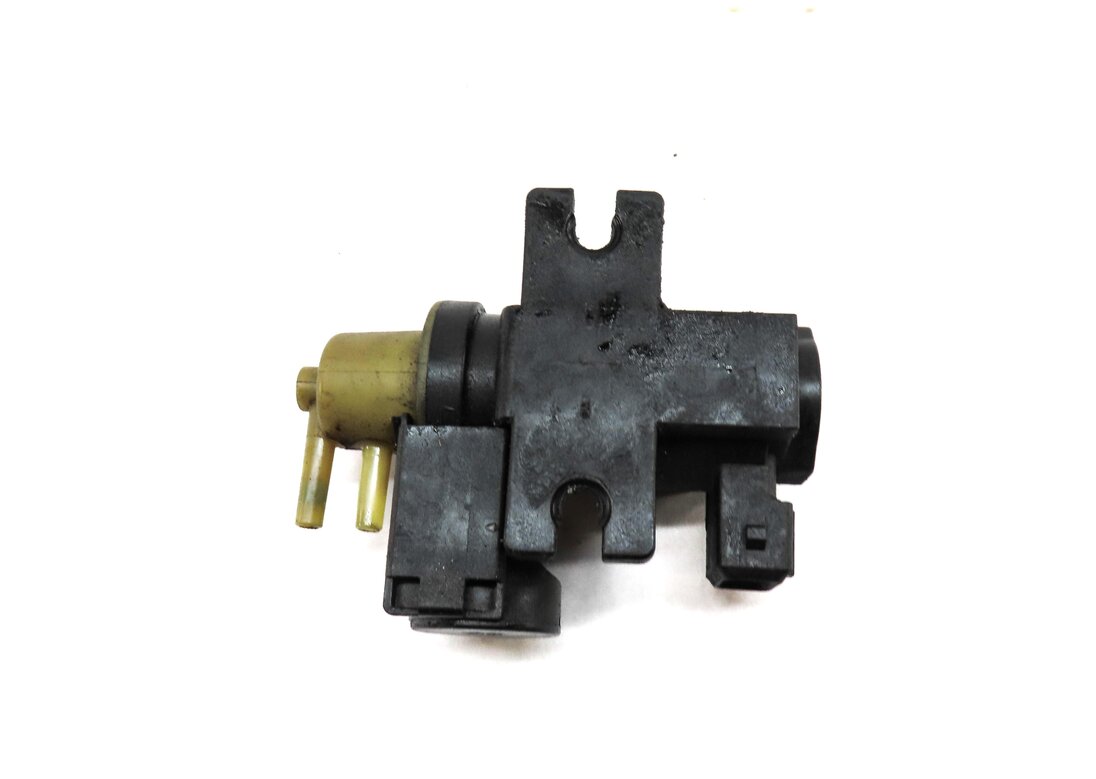 Thumbnail 4: 2012 BMW X5 (E70) 4.4L TWIN TURBO N63 ENGINE BOOST CONTROL SOLENOID 11747626350