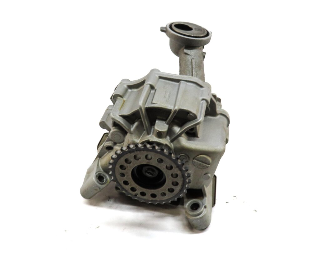 Thumbnail 1: 2012 BMW X5 (E70) 4.4L TWIN TURBO N63 ENGINE OIL PUMP w/ PICKUP TUBE ON 7612772