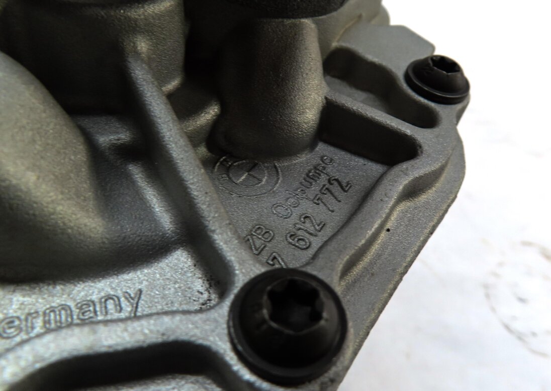 Thumbnail 6: 2012 BMW X5 (E70) 4.4L TWIN TURBO N63 ENGINE OIL PUMP w/ PICKUP TUBE ON 7612772