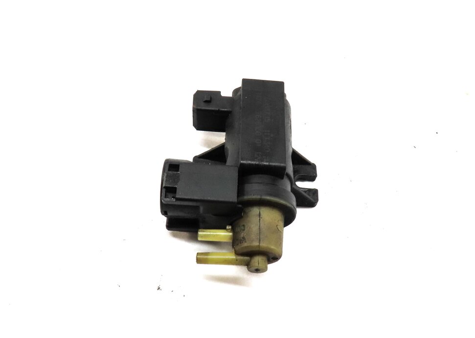 Thumbnail 2: 2012 BMW X5 (E70) 4.4L TWIN TURBO N63 ENGINE BOOST CONTROL SOLENOID 11747626350