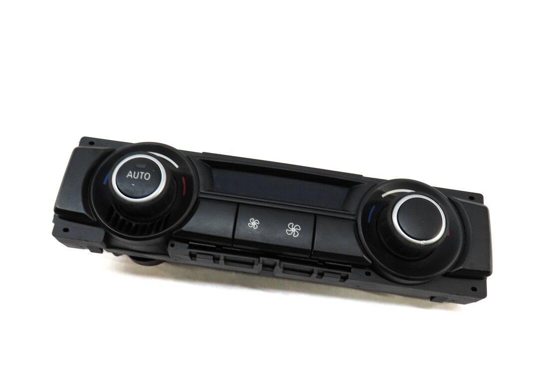 Thumbnail 1: 2007-2013 BMW X5 (E70) REAR HEATER A/C CLIMATE TEMPERATURE CONTROL PANEL