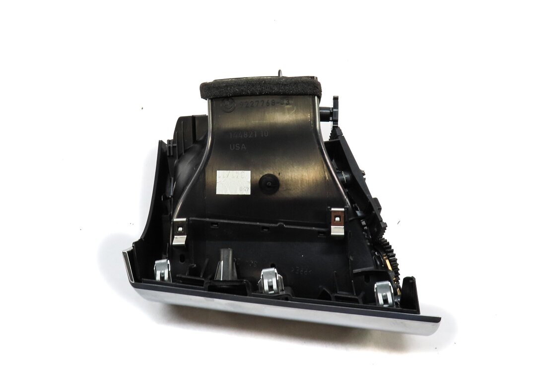 Thumbnail 4: 2012 BMW X5 (E70) FRONT RIGHT DASH DASHBOARD HVAC A/C HEATER AIR VENT (BLACK)
